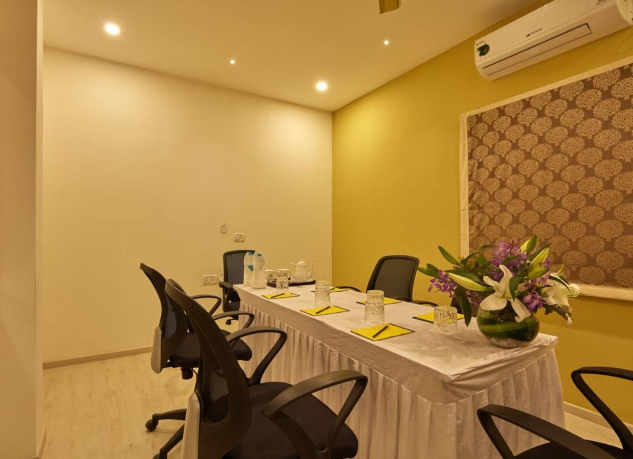 Regenta Inn Indiranagar By Royal Orchid Hotels Bangalore Exterior photo